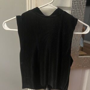 Black Sleeveless Pleated Top